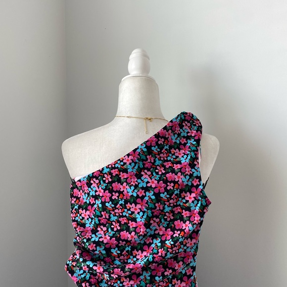 Lovers & Friends floral asymmetrical tank - Picture 7 of 7